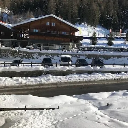 Cycling And Hiking Base 5 Min To Gondola Pila (Valle d'Aosta)